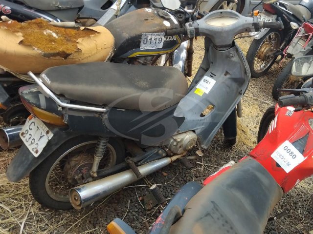 Foto 2: HONDA/C100 BIZ, 02/02