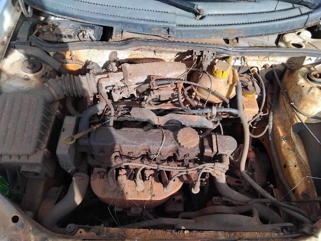 Foto 3: GM/CORSA WIND, 00/01