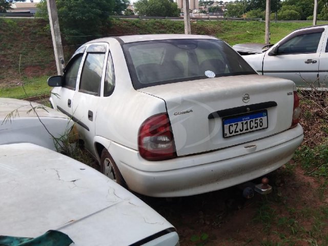 Foto 2: GM/CORSA WIND, 00/01