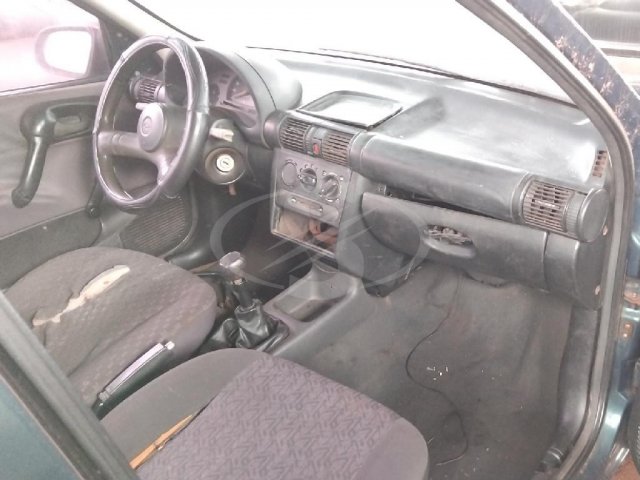 Foto 4: GM/CORSA WIND, 98/99