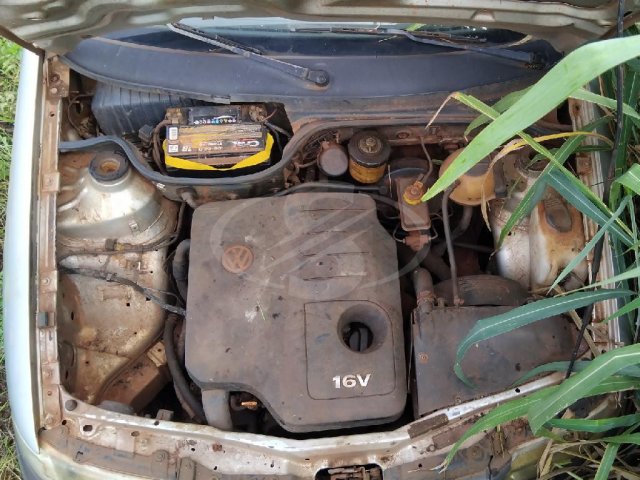 Foto 3: VW/GOL 16V PLUS, 01/02