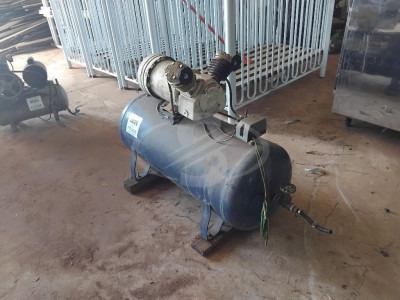 COMPRESSOR ODONTOLÓGICO