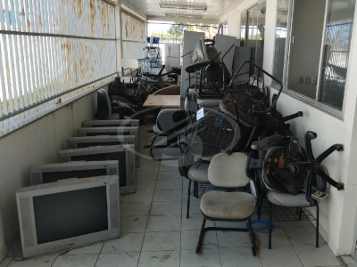 SUCATAS DE MOBILIÁRIOS EM GERAL