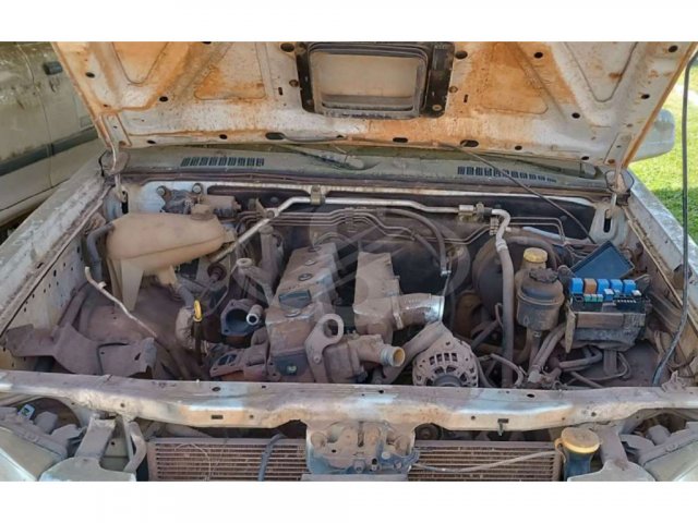 NISSAN/FRONTIER 4X4 SE, 04/04 — foto do lote