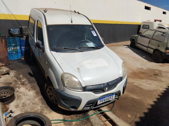 I/RENAULT KGOO CIRILO AM — foto 3 de 10