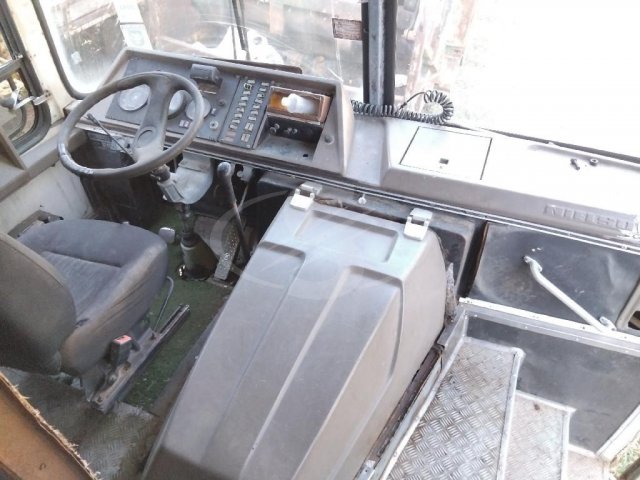M.B./M.BENZ OF 1113 — foto 8 de 10