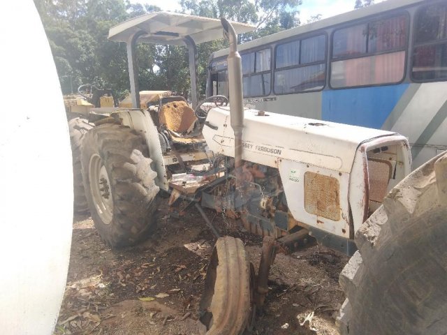 TRATOR MASSEY FERGUSON 275 — foto 3 de 12