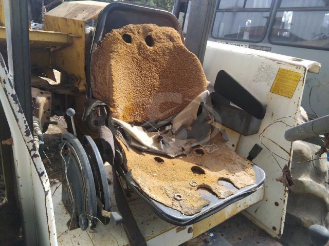 TRATOR MASSEY FERGUSON 275 — foto 10 de 12