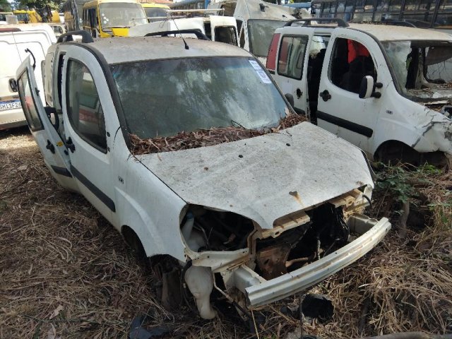 FIAT/DOBLO ESSENCE 1.8 — foto 3 de 14