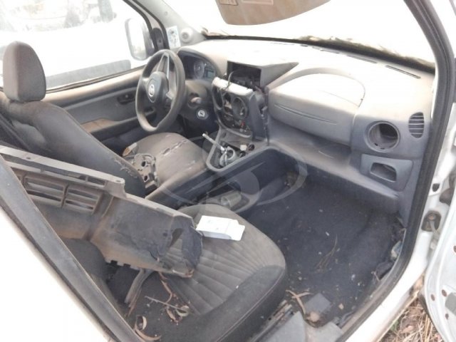 FIAT/DOBLO ESSENCE 1.8 — foto 9 de 14