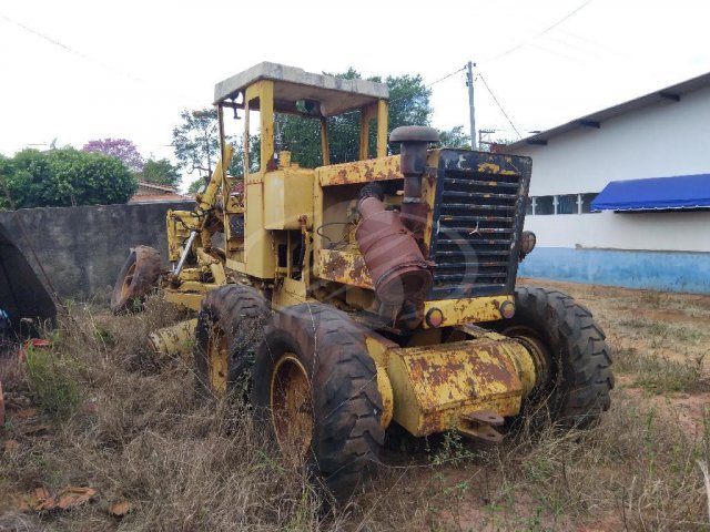 MOTONIVELADORA HUBER WARCO, — foto do lote