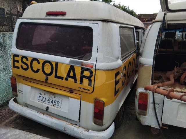 VW/KOMBI ESCOLAR, 09/09 — foto do lote