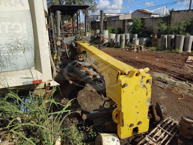 MOTONIVELADORA NEW HOLLAND RG170 B, — foto do lote