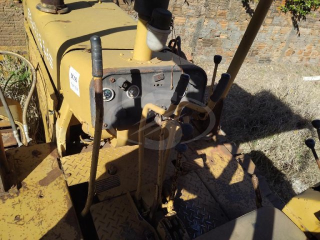 TRATOR DE ESTEIRA AD-7B FIATALLIS — foto 11 de 12