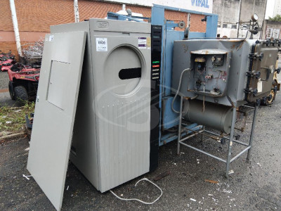 Aproximadamente 4 Autoclaves